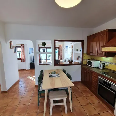 2 Bedroom 'the Bungalow' With Private Heated Pool. Puerto del Carmen (Lanzarote)