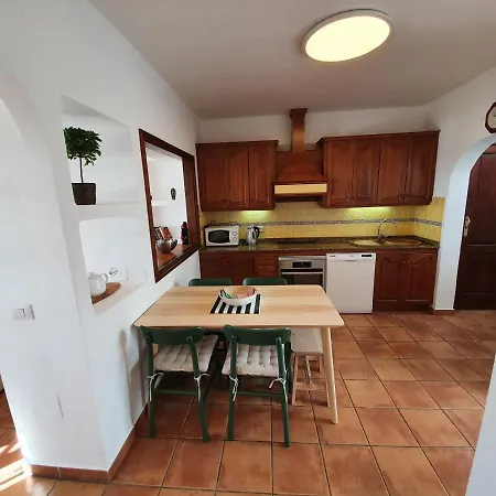 Villa 2 Bedroom 'the Bungalow' With Private Heated Pool. *