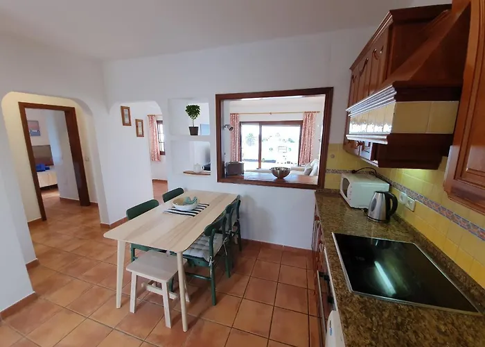 Вилла 2 Bedroom 'the Bungalow' With Private Heated Pool.